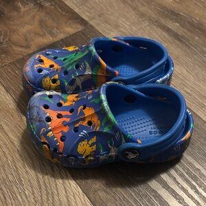 CROCS Kids Blue Water Shoes with Dinosaur Design